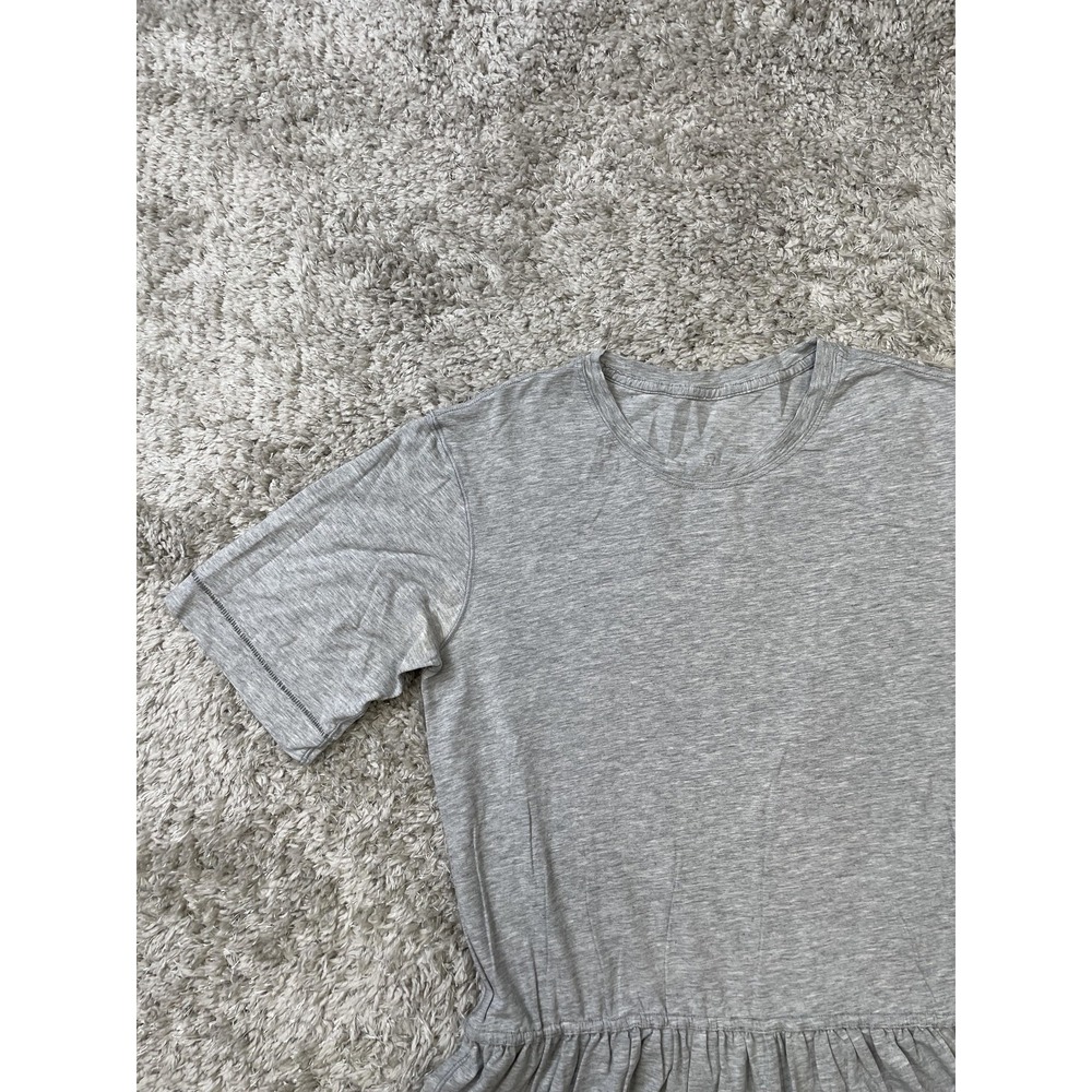 Lululemon Shirt Womens Medium Gray Peplum Ruffle Hem Short Sleeve Crewneck Top - Picture 4 of 10
